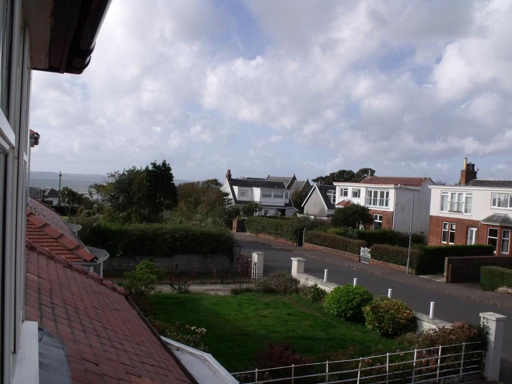 Whin Park Guest House Largs Exterior foto